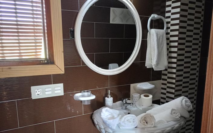 Image No.34-3 Bed House for sale