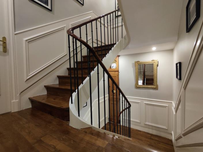 Image No.2-7 Bed Hotel for sale