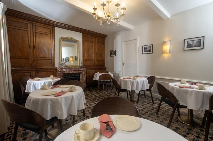 Image No.20-7 Bed Hotel for sale