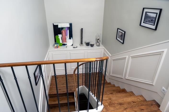 Image No.24-7 Bed Hotel for sale