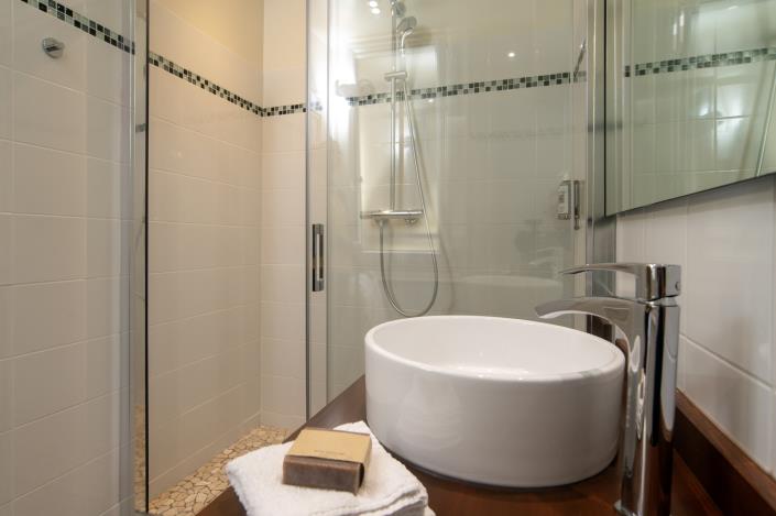 Image No.26-7 Bed Hotel for sale