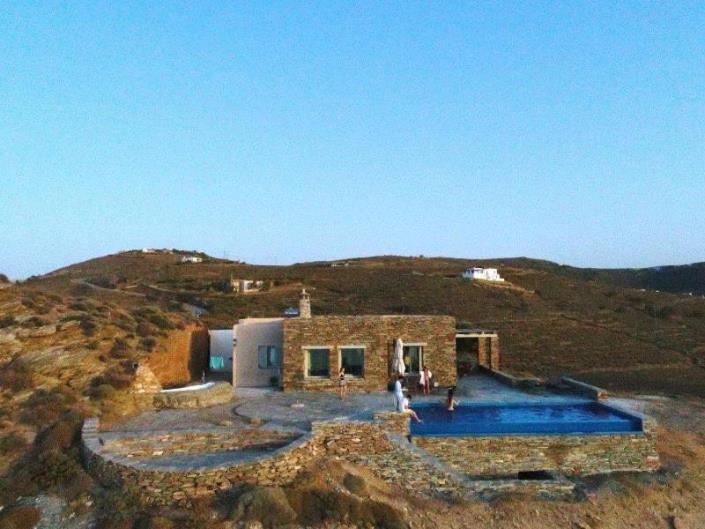 Image No.10-2 Bed Villa for sale