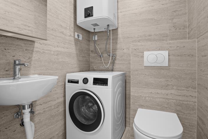 Image No.11-8 Bed Villa for sale