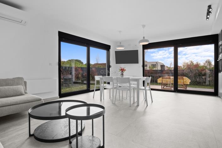 Image No.25-8 Bed Villa for sale