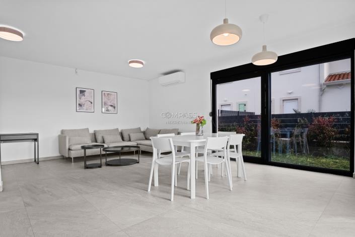 Image No.26-8 Bed Villa for sale