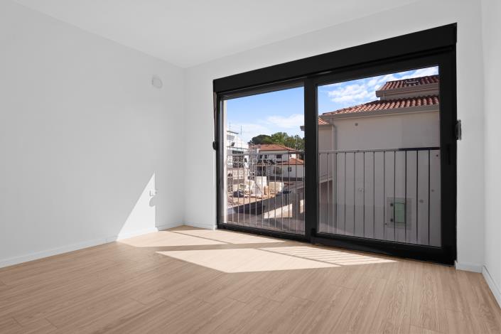 Image No.38-8 Bed Villa for sale