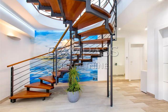 Image No.19-4 Bed Villa for sale