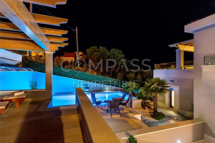 Image No.25-4 Bed Villa for sale