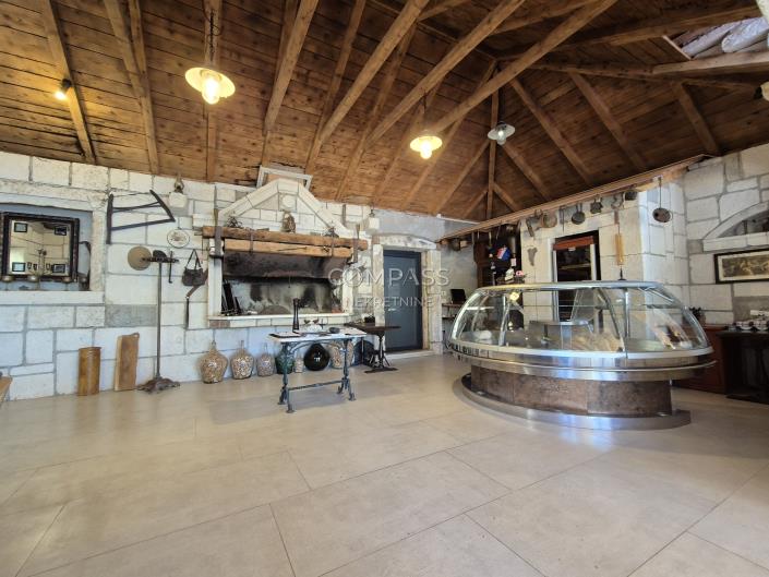 Image No.15-8 Bed Country Property for sale