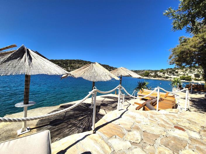 Image No.26-8 Bed Country Property for sale