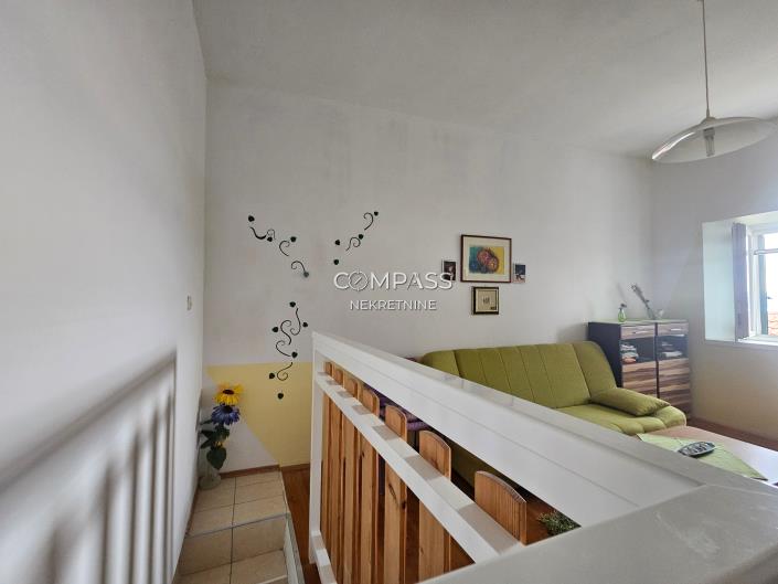 Image No.10-3 Bed House for sale