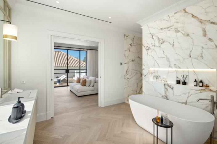 Image No.16-6 Bed House/Villa for sale