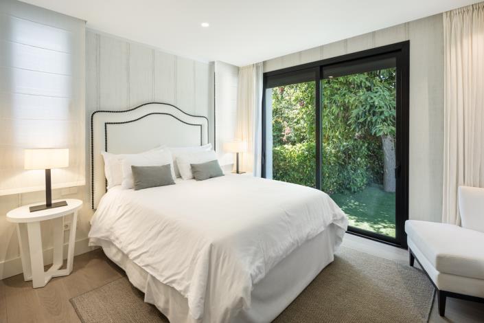 Image No.10-5 Bed Villa for sale