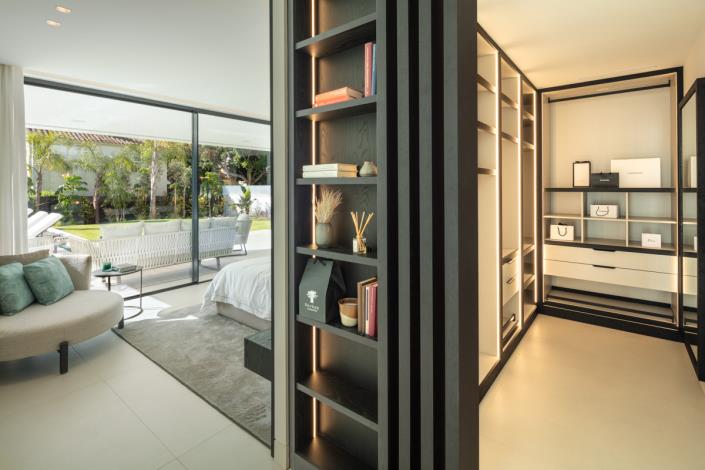 Image No.20-5 Bed Villa for sale