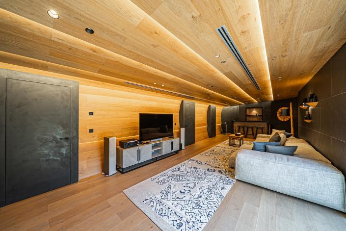 Image No.6-10 Bed Villa for sale