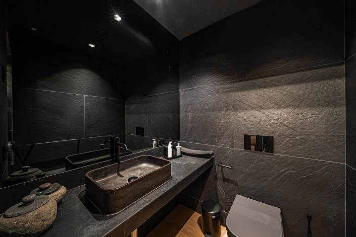 Image No.10-10 Bed Villa for sale