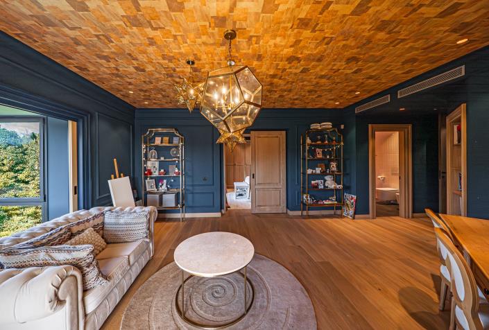 Image No.31-10 Bed Villa for sale