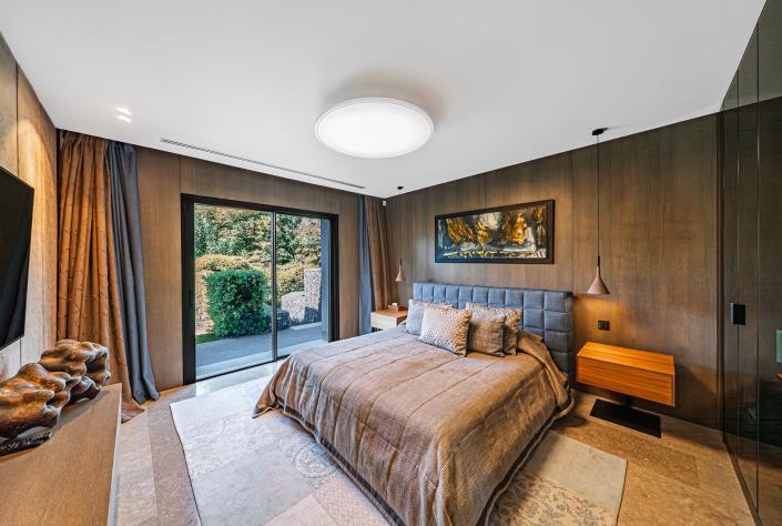 Image No.39-10 Bed Villa for sale