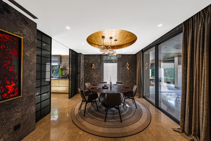 Image No.45-10 Bed Villa for sale