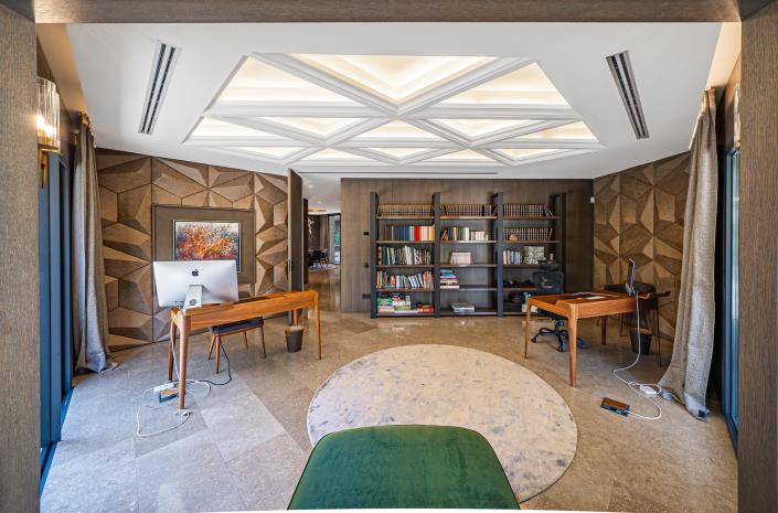 Image No.50-10 Bed Villa for sale