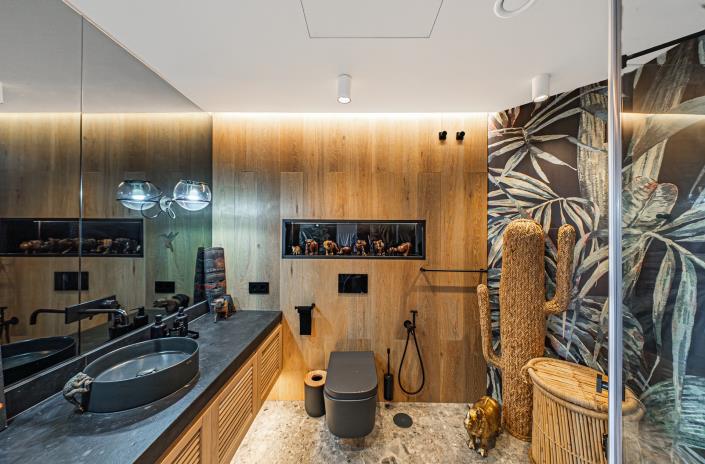 Image No.56-10 Bed Villa for sale