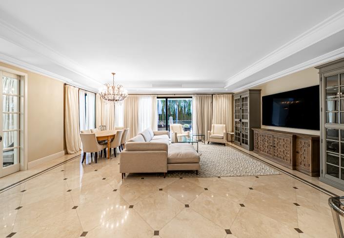 Image No.6-6 Bed Villa for sale