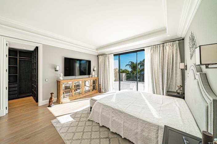 Image No.31-6 Bed Villa for sale