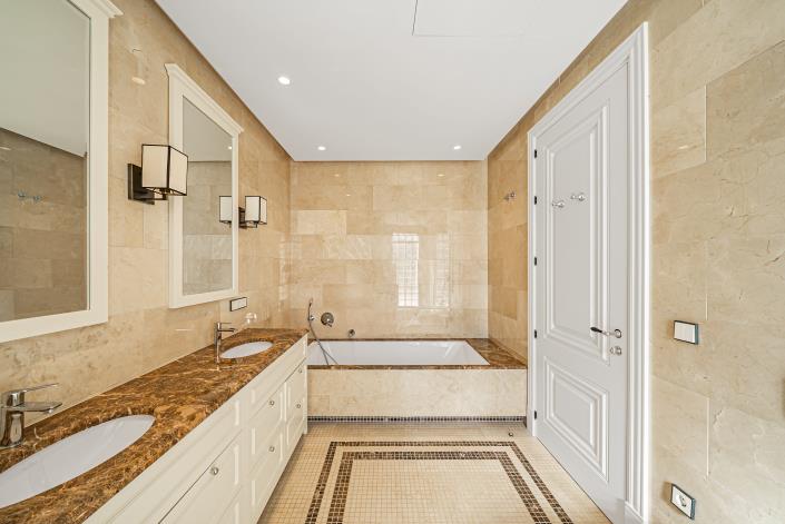 Image No.38-6 Bed Villa for sale