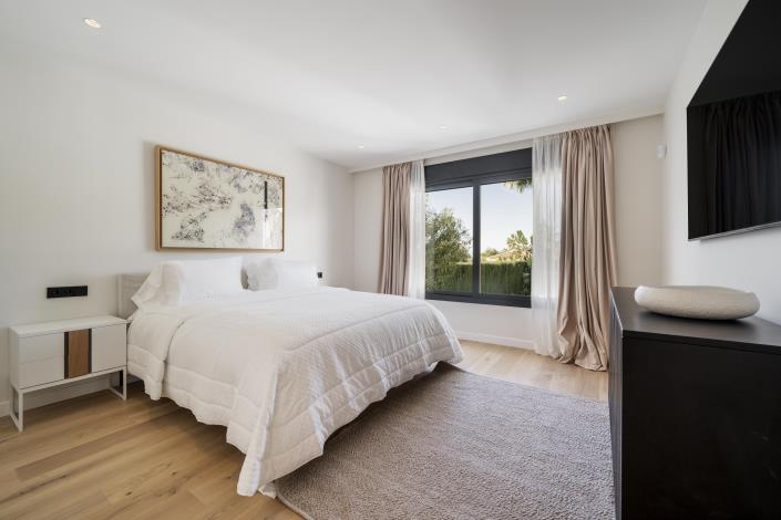 Image No.18-5 Bed Villa for sale