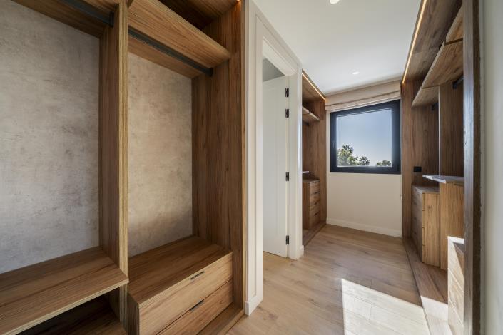 Image No.19-5 Bed Villa for sale