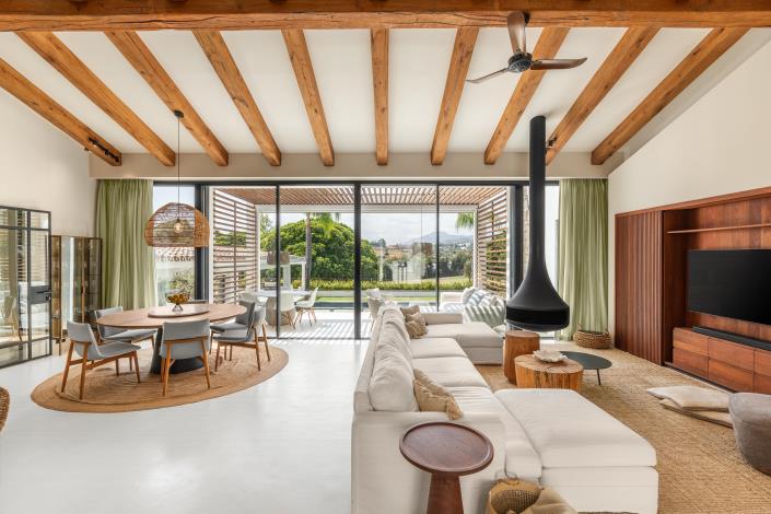 Image No.10-5 Bed Villa for sale