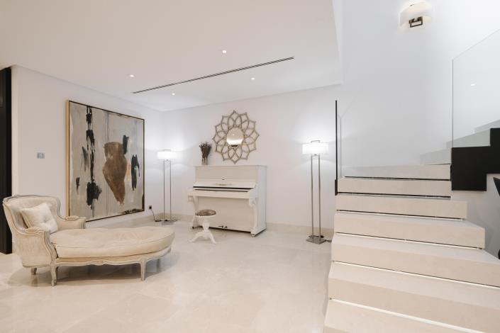 Image No.26-6 Bed Villa for sale