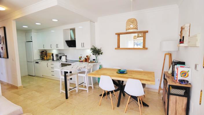 Image No.8-3 Bed Apartment for sale