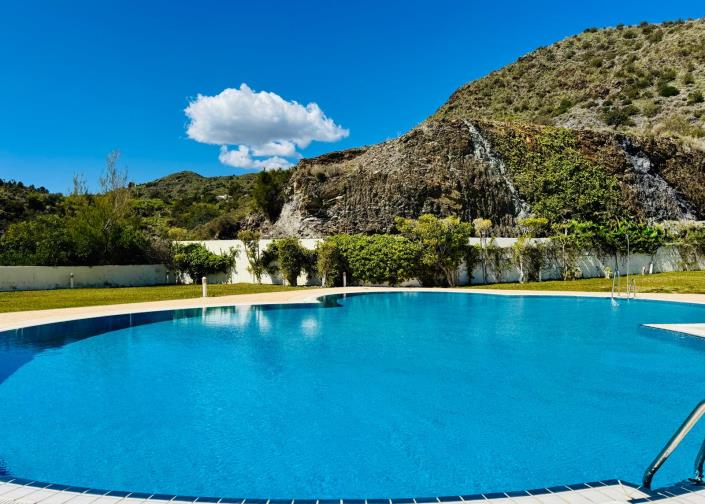 Image No.1-3 Bed Apartment for sale