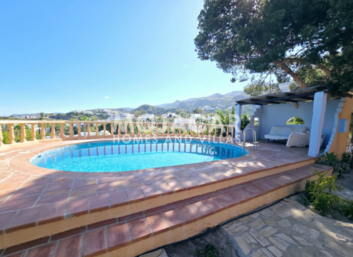 Image No.1-4 Bed Villa for sale
