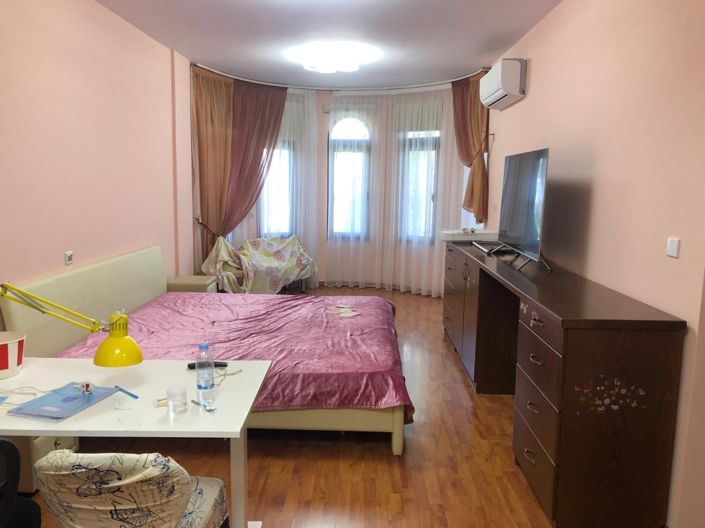 Image No.11-5 Bed House for sale