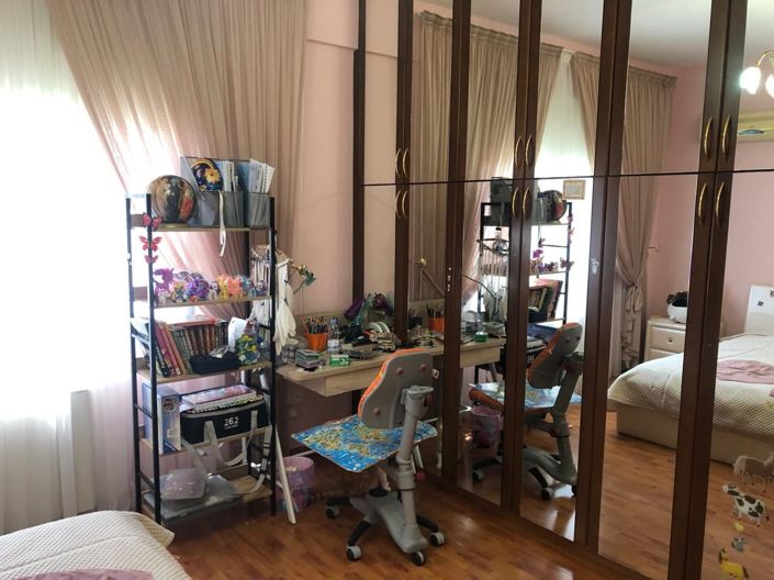 Image No.19-5 Bed House for sale