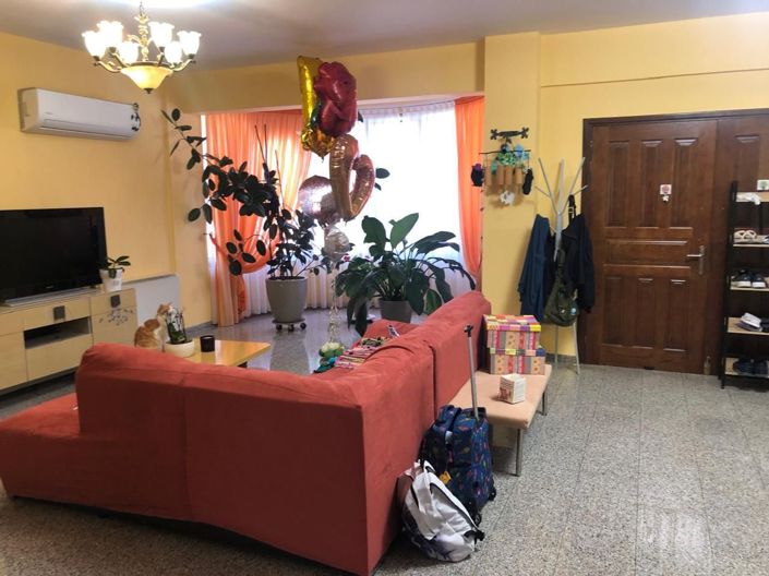 Image No.25-5 Bed House for sale