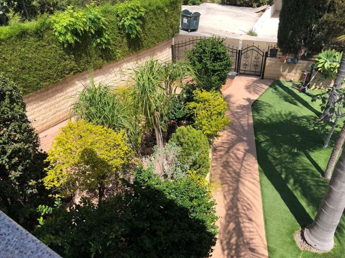 Image No.6-5 Bed House for sale