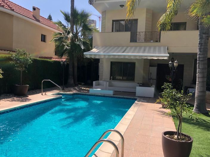 Image No.7-5 Bed House for sale