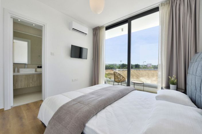 Image No.13-3 Bed House for sale