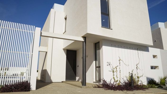 Image No.15-3 Bed House for sale