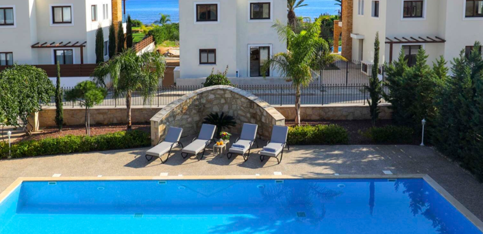 Image No.8-5 Bed House for sale