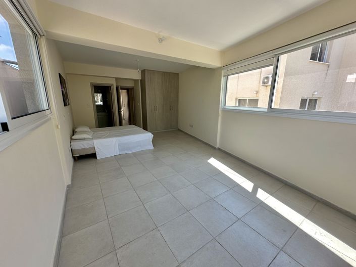 Image No.15-3 Bed House for sale