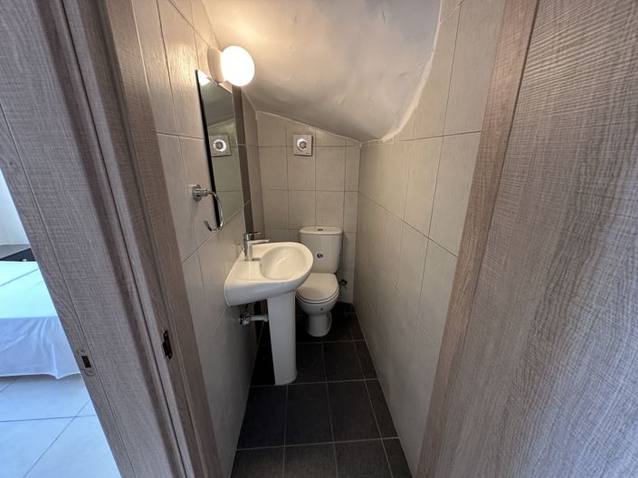 Image No.4-3 Bed House for sale