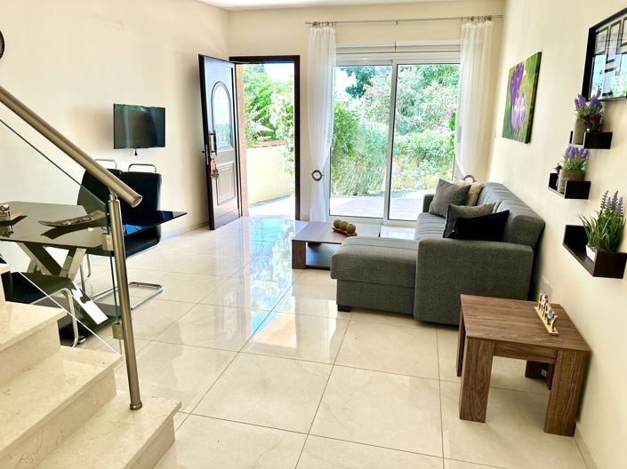 Image No.8-3 Bed House for sale