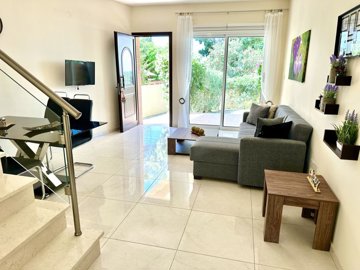 73d8acd8-3cfe-4721-a5ed-ed74ee9b2dba