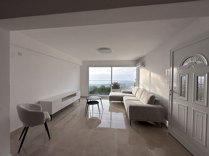 Image No.10-5 Bed House for sale