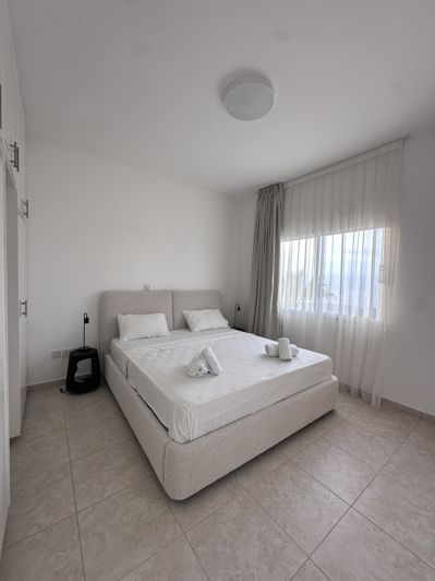 Image No.27-5 Bed House for sale