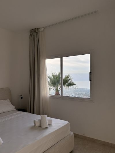 Image No.7-5 Bed House for sale